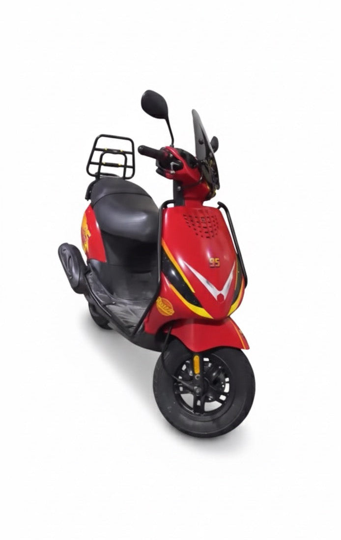 Lightning Mc Queen ''Cars'' - Piaggio Zip Graphics Kit (Original Plastics)